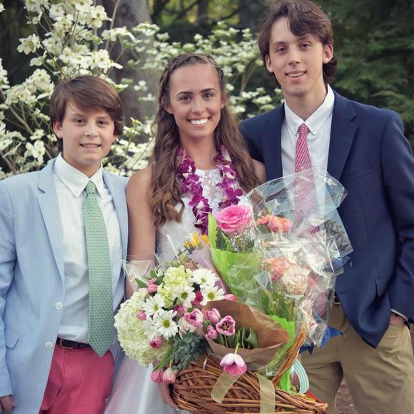 Meet your Posher, Jennifer - Picture 1 of 1